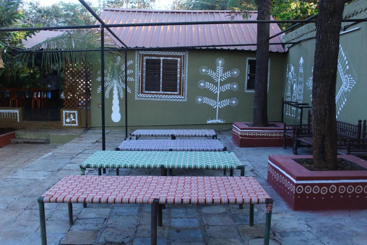 Nisarg Shrushti Farmhouse Hotel Pune Eksteriør billede